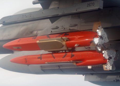 獨立的干擾機是一個(gè)誘餌,設計飛入敵方雷達威脅圈內,從而將敵方注意力從其載機中引開(kāi)